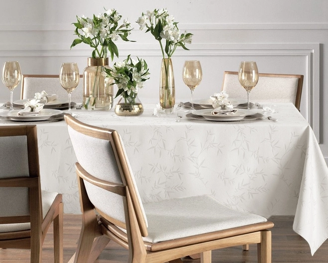 Toalha de Mesa  Karsten Celebration  - Retangular - 1.80x3.20m - Veríssimo Branco