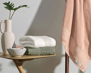 Toalha de Banho Karsten Provence - Gramatura: 430g/m²