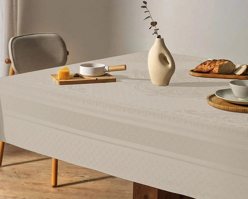 Toalha de Mesa Karsten Celebration Lesier - Retangular - 1.80x2.20m