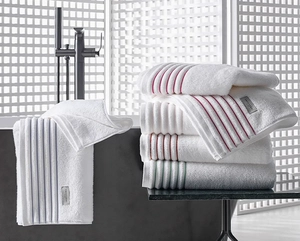 Toalha Banhão Trussardi Palladio - Fio Penteado - Gramatura: 540g/m²